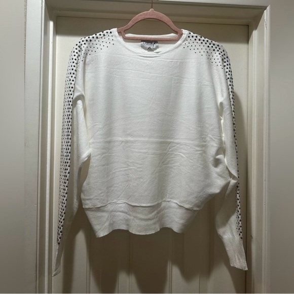 Carmen Marc Valvo Sweaters - NWT Carmen Marc Valvo White Sweater with Silver Stud Accents
